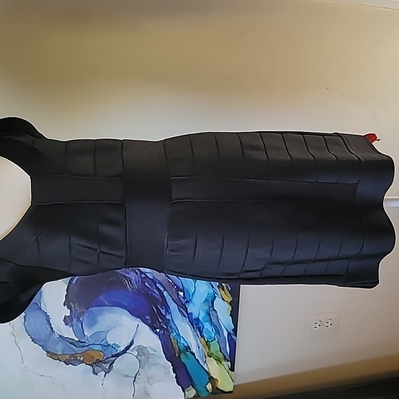 NWT Herve Leger Icon Stretch Bandage little black dress size S - Picture 9 of 12